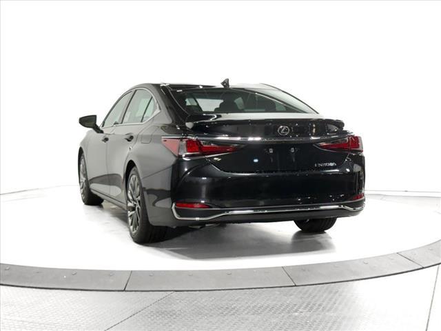 new 2025 Lexus ES 300h car, priced at $50,940