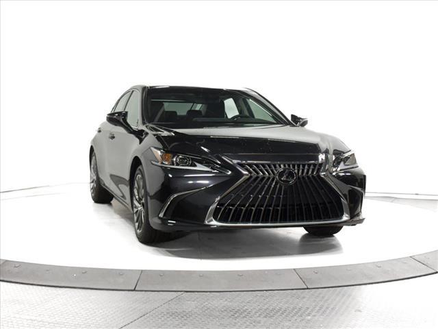 new 2025 Lexus ES 300h car, priced at $50,940
