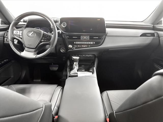 new 2025 Lexus ES 300h car, priced at $50,940