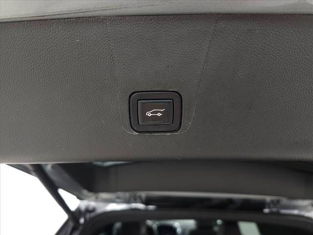 used 2023 Chevrolet Traverse car, priced at $37,995