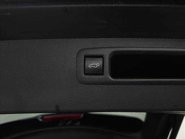 used 2020 Toyota Highlander car, priced at $30,995