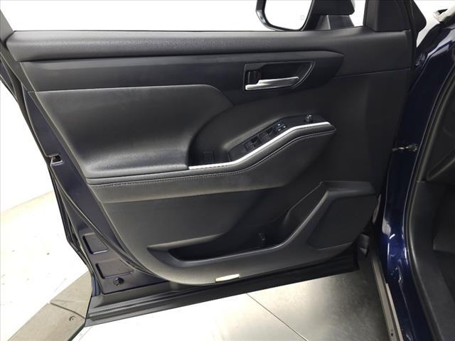 used 2020 Toyota Highlander car, priced at $30,995