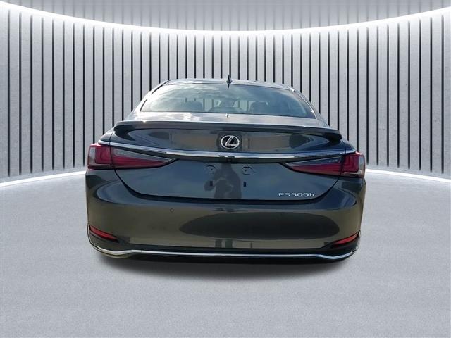 new 2025 Lexus ES 300h car, priced at $48,524