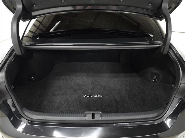 used 2024 Lexus ES 300h car, priced at $42,995