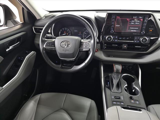 used 2020 Toyota Highlander car, priced at $32,995