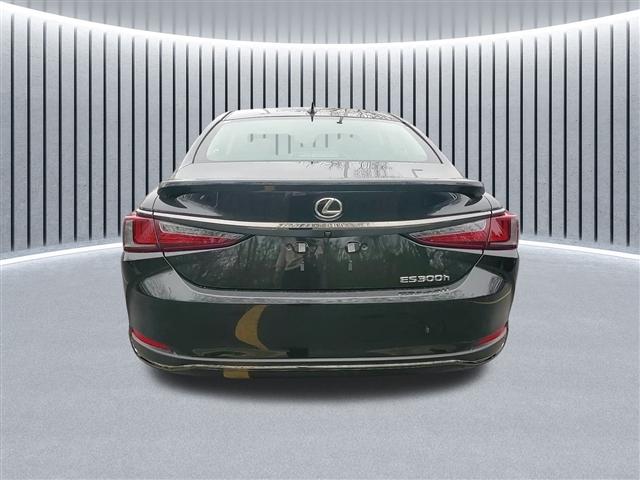 new 2025 Lexus ES 300h car, priced at $50,524