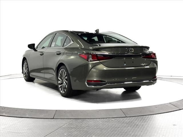 new 2025 Lexus ES 300h car, priced at $53,933