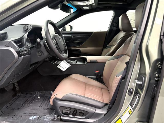 new 2025 Lexus ES 300h car, priced at $53,933