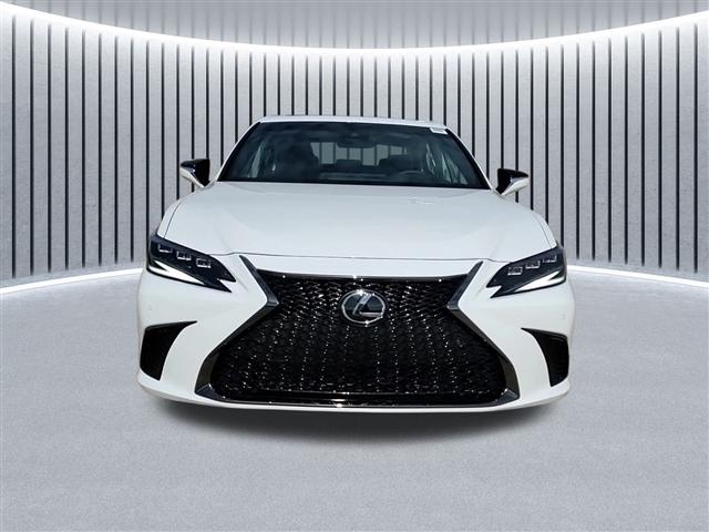 new 2025 Lexus ES 300h car, priced at $51,024