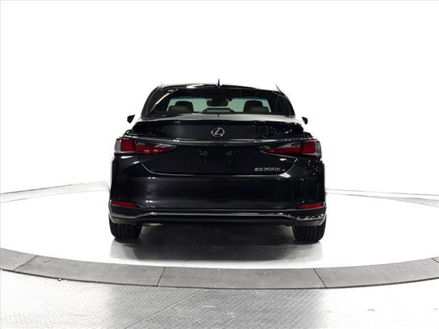 new 2025 Lexus ES 300h car, priced at $50,549