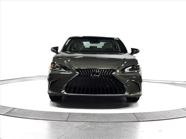 new 2025 Lexus ES 350 car, priced at $46,644
