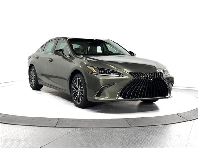 new 2025 Lexus ES 350 car, priced at $46,644