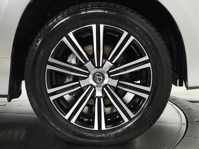 used 2018 Lexus LX 570 car, priced at $46,495