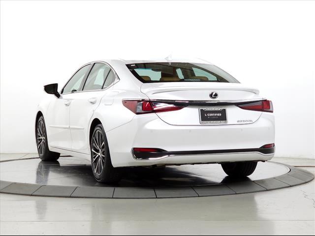 used 2023 Lexus ES 300h car, priced at $43,795