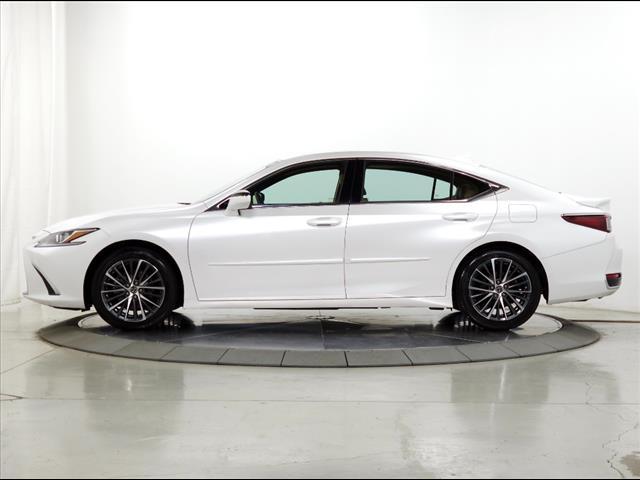 used 2023 Lexus ES 300h car, priced at $43,795