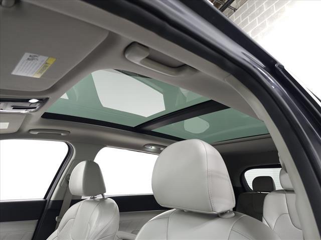 used 2022 Kia Sorento Plug-In Hybrid car, priced at $28,995