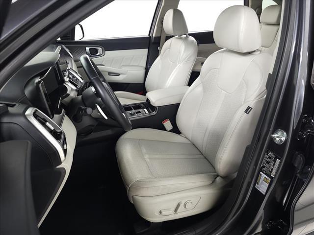 used 2022 Kia Sorento Plug-In Hybrid car, priced at $28,995