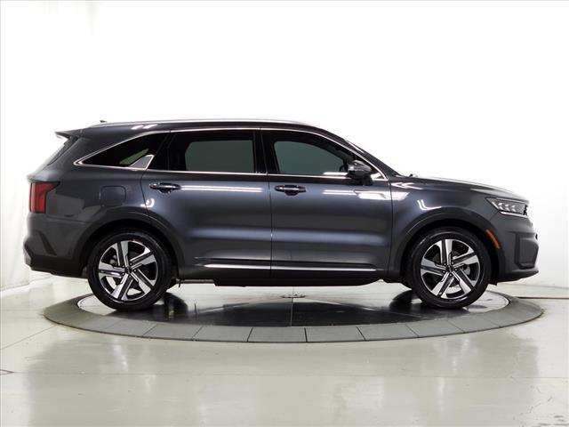 used 2022 Kia Sorento Plug-In Hybrid car, priced at $28,995