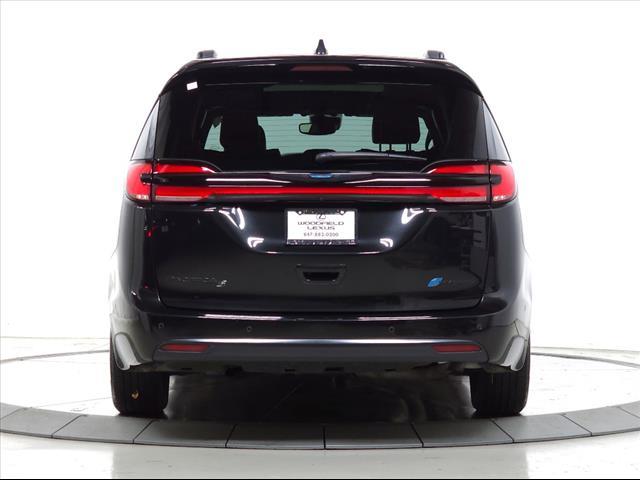 used 2021 Chrysler Pacifica Hybrid car, priced at $34,995