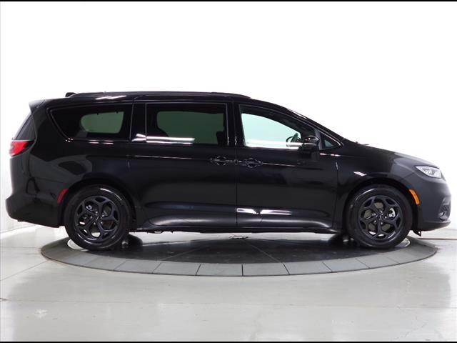 used 2021 Chrysler Pacifica Hybrid car, priced at $34,995