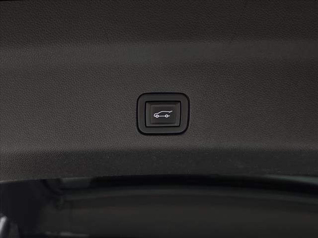 used 2022 Chevrolet Suburban car, priced at $35,995