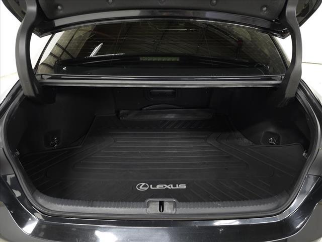 used 2020 Lexus ES 300h car, priced at $30,977