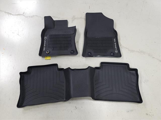 used 2020 Lexus ES 300h car, priced at $30,977