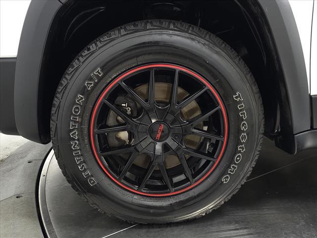 used 2019 Jeep Cherokee car, priced at $18,995