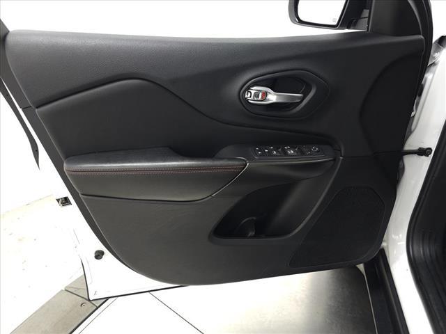 used 2019 Jeep Cherokee car, priced at $18,995