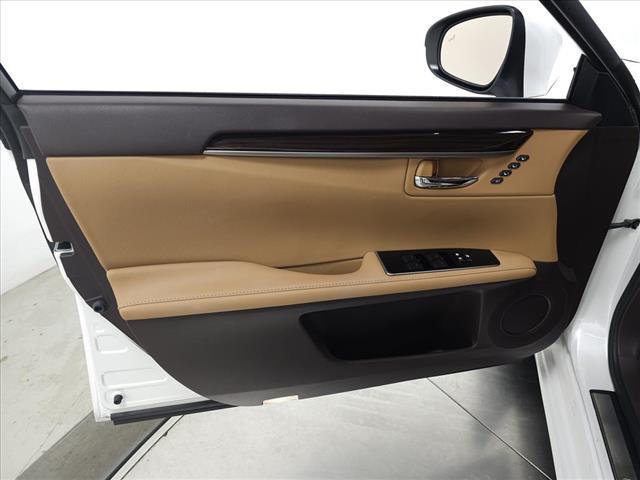 used 2016 Lexus ES 350 car, priced at $27,995