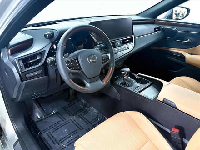 new 2025 Lexus ES 350 car, priced at $53,050