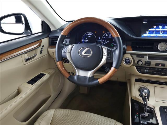 used 2014 Lexus ES 300h car, priced at $15,995