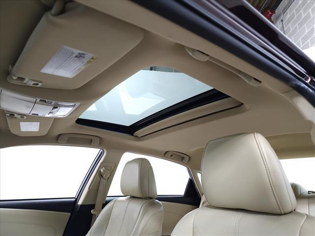 used 2015 Toyota Avalon Hybrid car, priced at $17,995