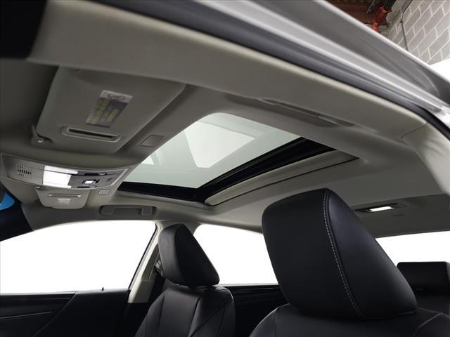 used 2020 Lexus ES 300h car, priced at $36,995