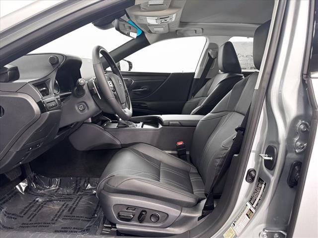 new 2025 Lexus ES 350 car, priced at $53,550