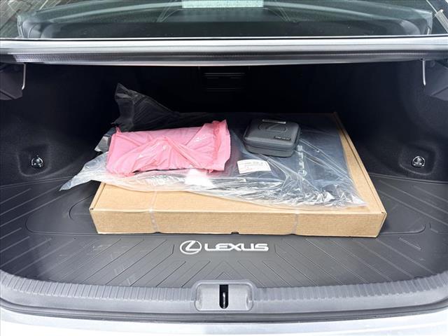 new 2025 Lexus ES 350 car, priced at $53,550