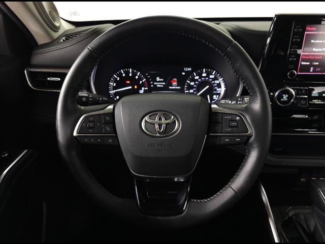 used 2020 Toyota Highlander car, priced at $28,995