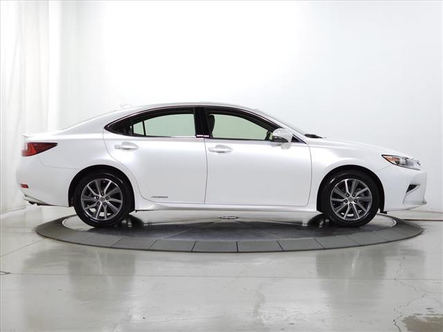 used 2016 Lexus ES 300h car, priced at $23,995