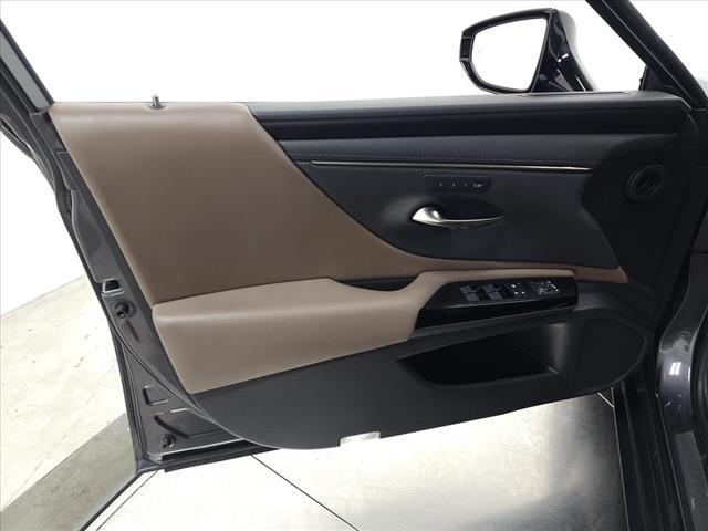 used 2023 Lexus ES 300h car, priced at $39,495