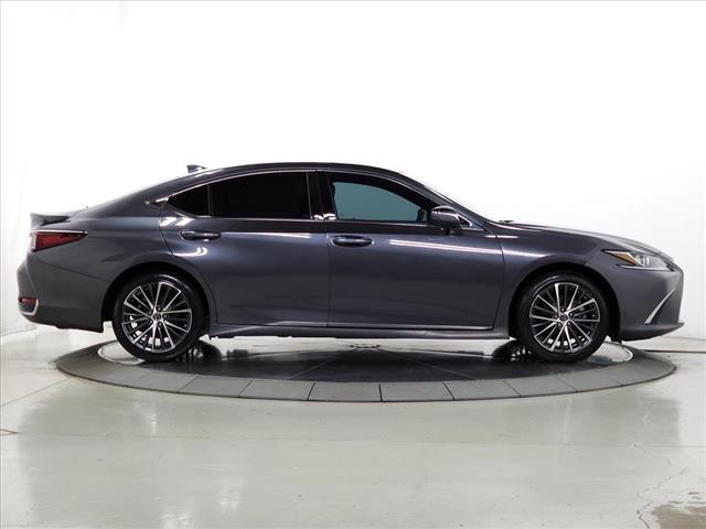used 2023 Lexus ES 300h car, priced at $39,495