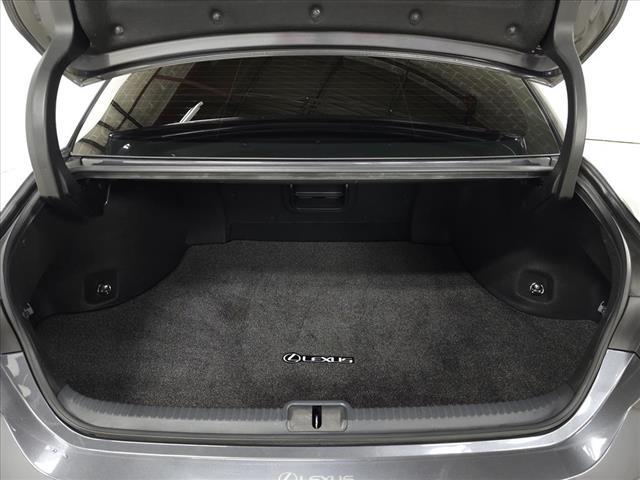 used 2023 Lexus ES 300h car, priced at $39,495