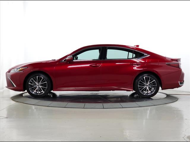 used 2023 Lexus ES 300h car, priced at $43,995