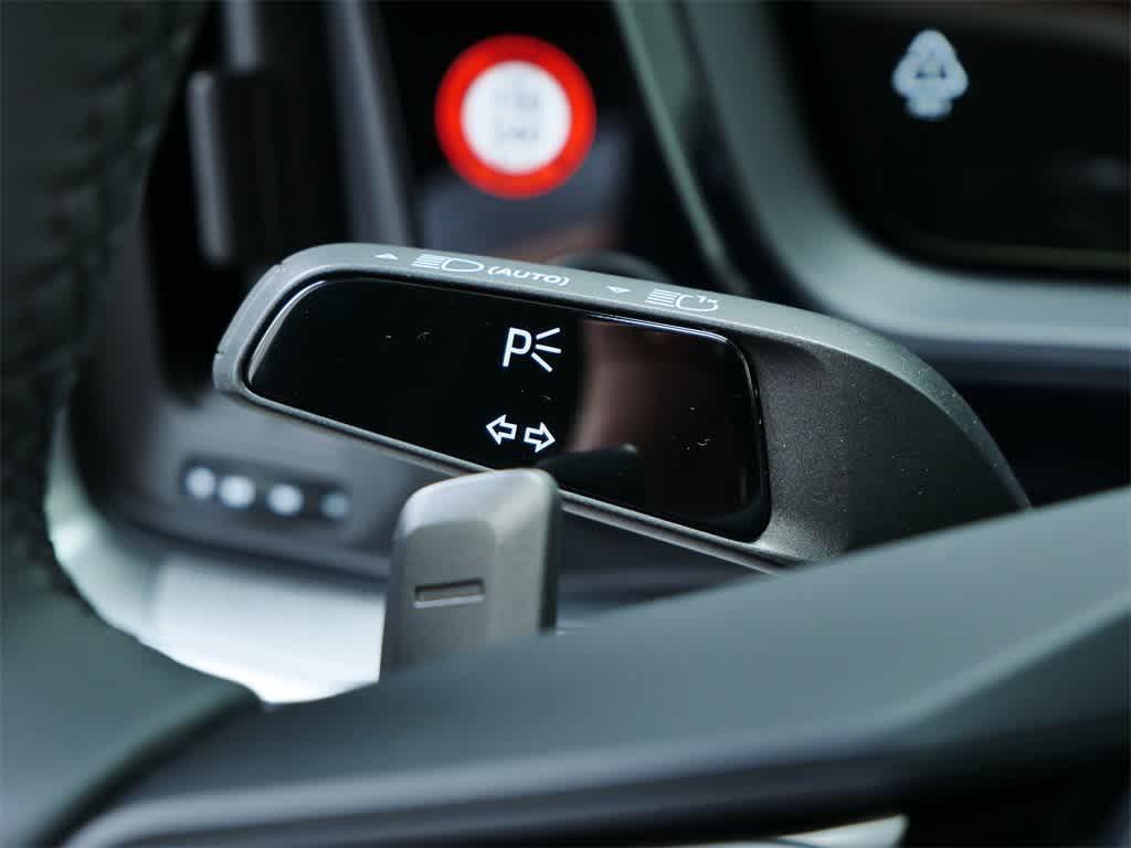 new 2025 Porsche Cayenne car, priced at $104,485