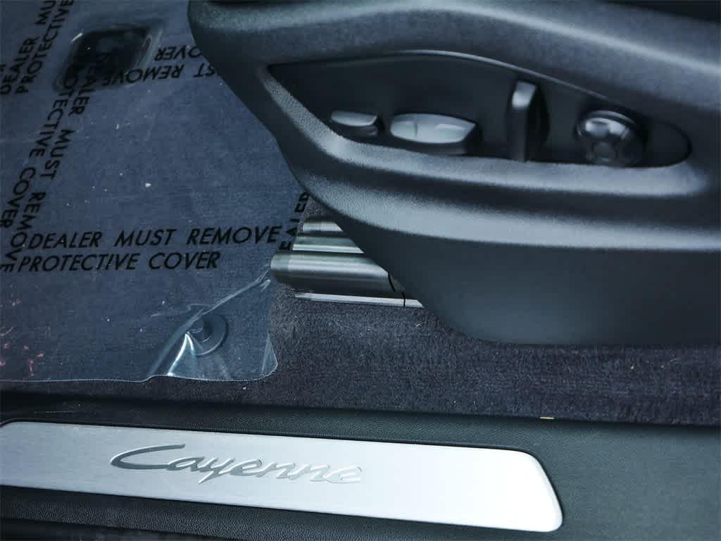 new 2025 Porsche Cayenne car, priced at $104,485