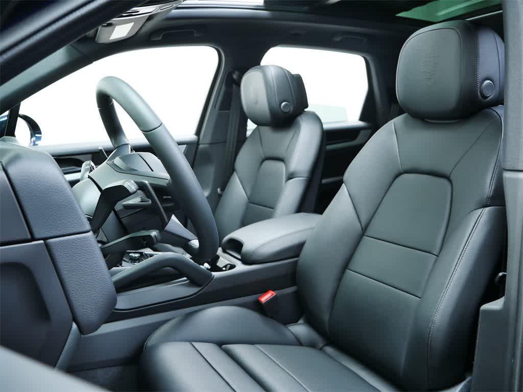 new 2025 Porsche Cayenne car, priced at $104,485