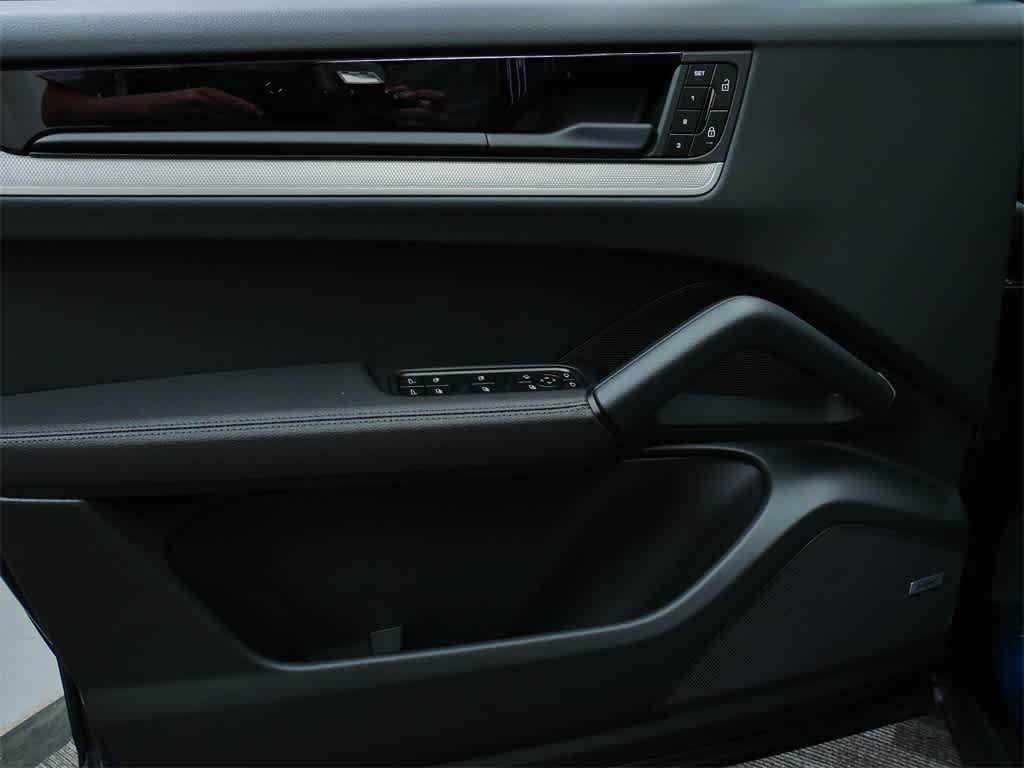 new 2025 Porsche Cayenne car, priced at $104,485