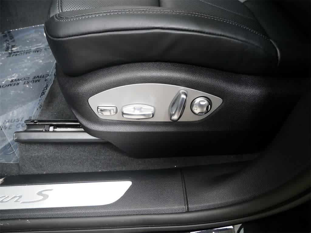 new 2025 Porsche Macan car, priced at $94,035