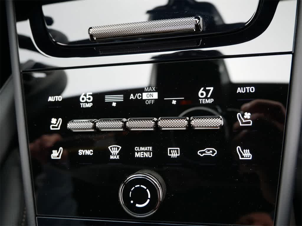 new 2025 Porsche Cayenne car, priced at $173,865