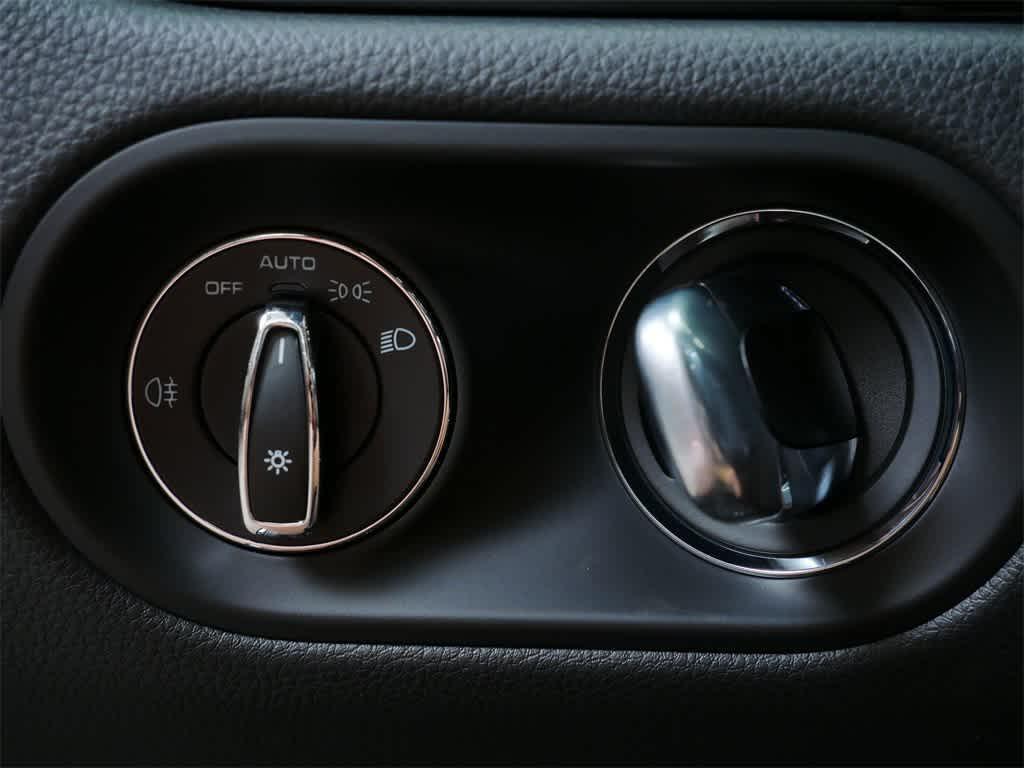 new 2025 Porsche Macan car, priced at $82,415