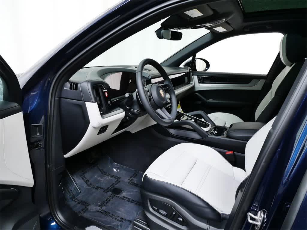 new 2025 Porsche Cayenne car, priced at $106,495